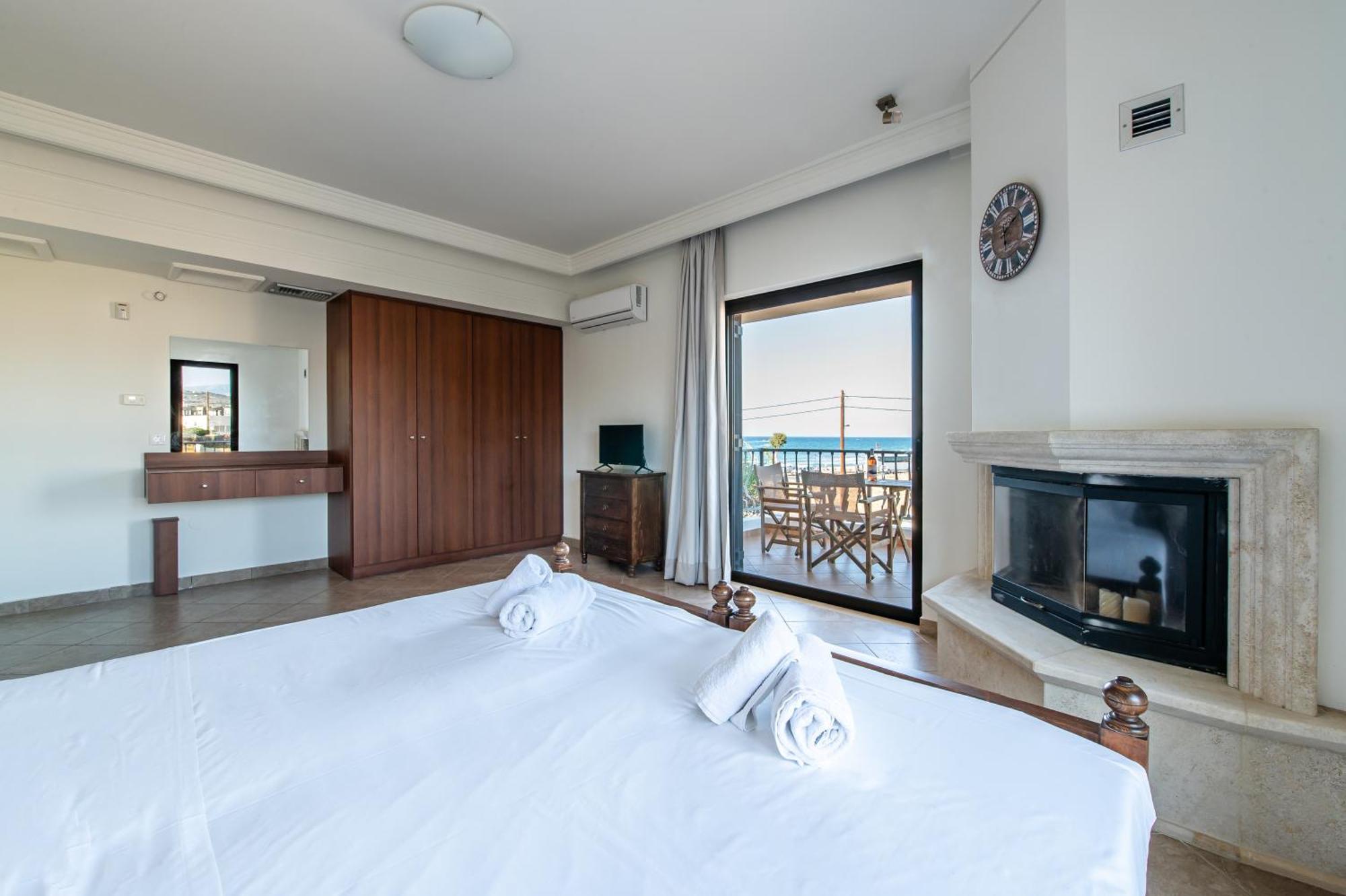 Kahlua Bay Apartments Hersonissos  Dış mekan fotoğraf