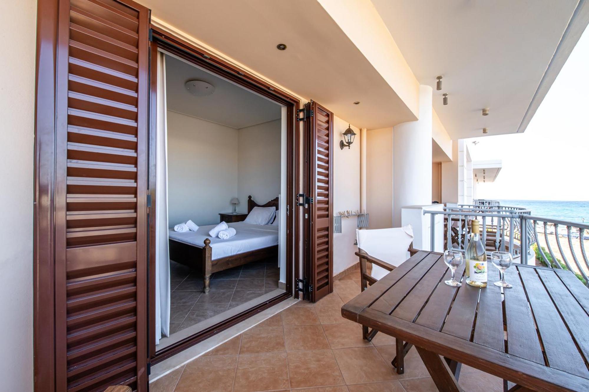 Kahlua Bay Apartments Hersonissos  Dış mekan fotoğraf